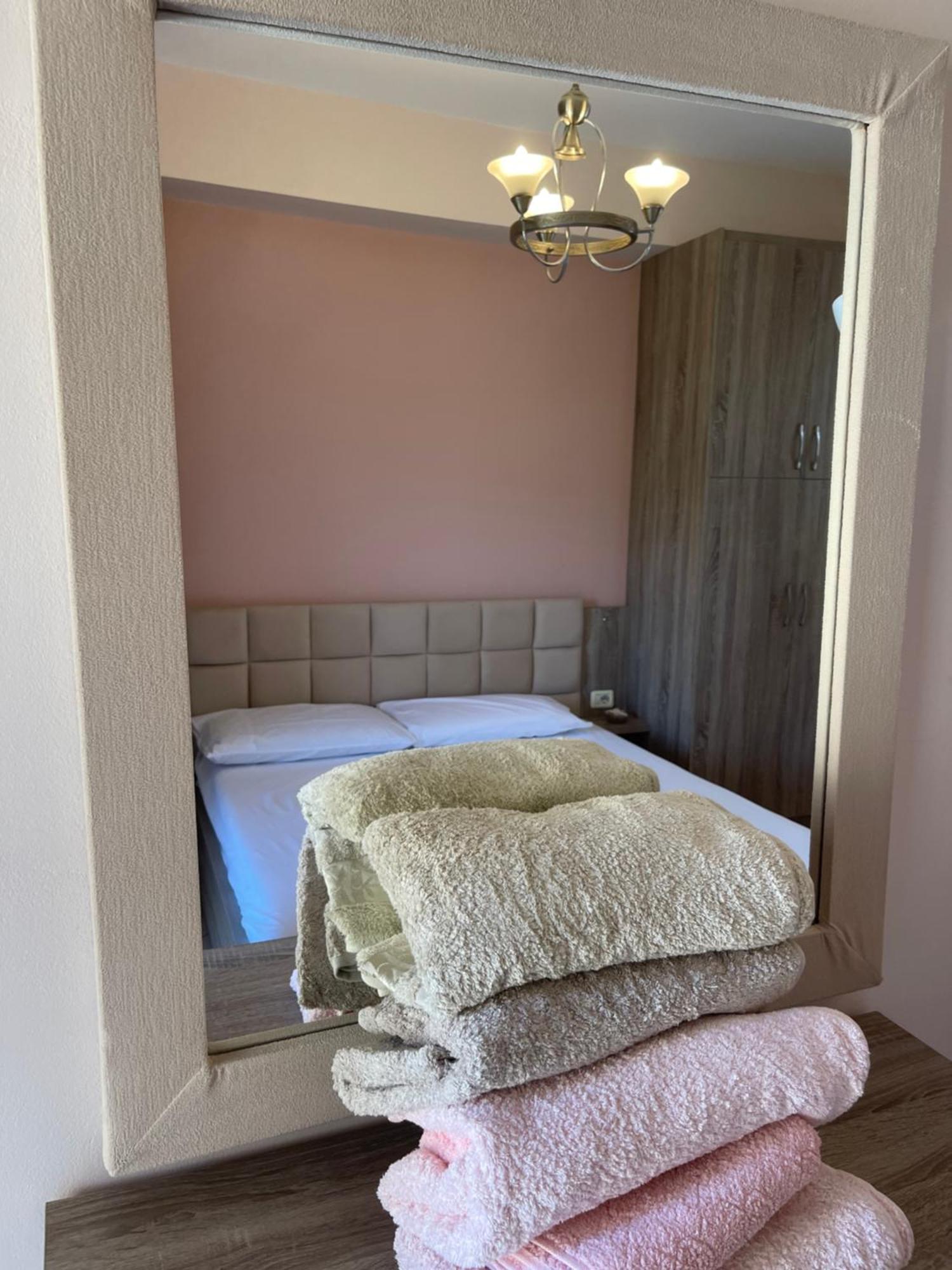 Bougainvilla Sarandë エクステリア 写真
